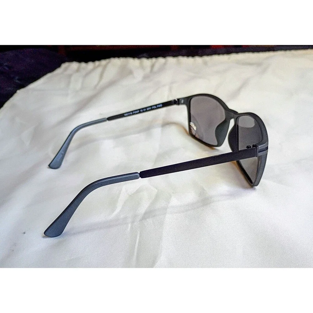 Foster Grant Polarized Sunglasses Matte Black Gray Lenses NS1119